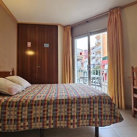 Hostal Los Manos Blanes Exterior foto